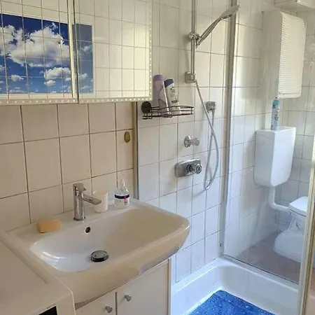 Idyllische Alleinlage Am Bauernhof *