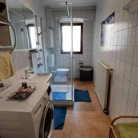 Idyllische Alleinlage Am Bauernhof *